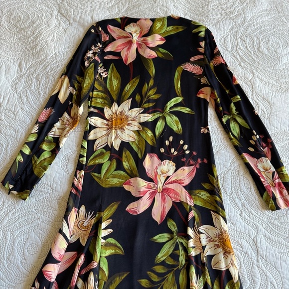 Farm Rio - Surreal Flowers Long-Sleeve Midi-Dress - Picture 12 of 16